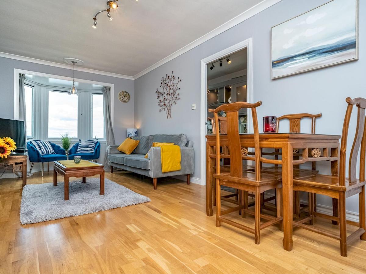 Pass The Keys Stunning Flat With Sea View And Parking Appartement